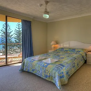 Hotel Columbia On Rainbow Bay, Gold Coast