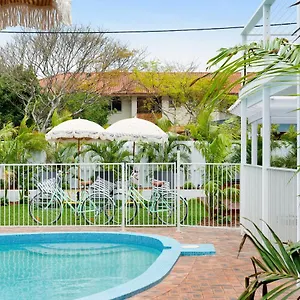 Blue Heron Boutique **** Gold Coast